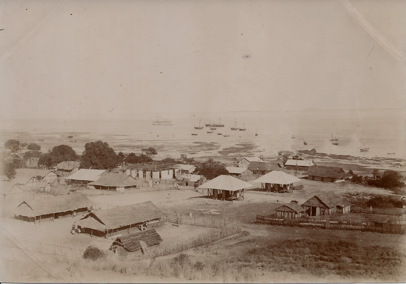 Cliché n° 22 : Rade d’Analalava Bord de mer 1900