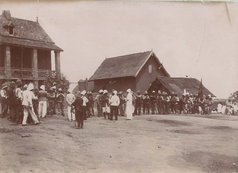 Cliché n° 8 : Lieutenant Imbert. 1901