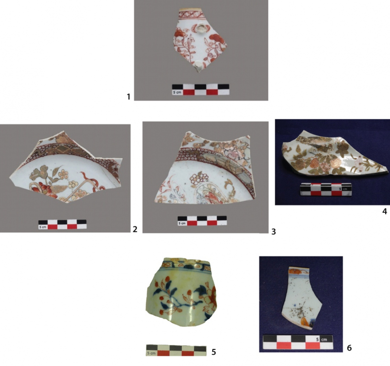 Fig. 6 : La vaisselle de table en porcelaine chinoise fine polychrome, n° 1-3, tasse à café et assiettes, décor de la famille rose, site de Saint-Paul route des Premiers français, première moitié du XVIIIe siècle ; n° 4, fragment de plat, site de Saint-Paul Entrée Est ; n° 5 tasse, n° 6 soucoupe en porcelaine à décor d’Imari chinois, site de Saint-Paul Entrée Est
