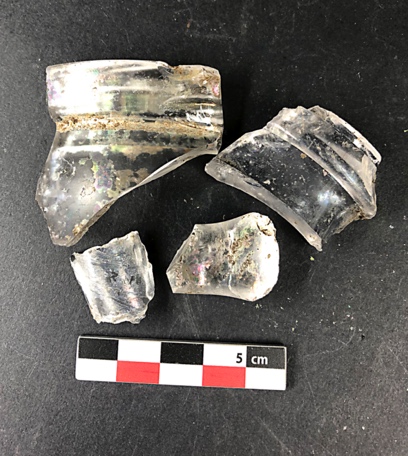 Fig. 7 : Fragments de dame-jeanne de l’habitation sucrerie Vue Belle de Saint-Paul à La Réunion