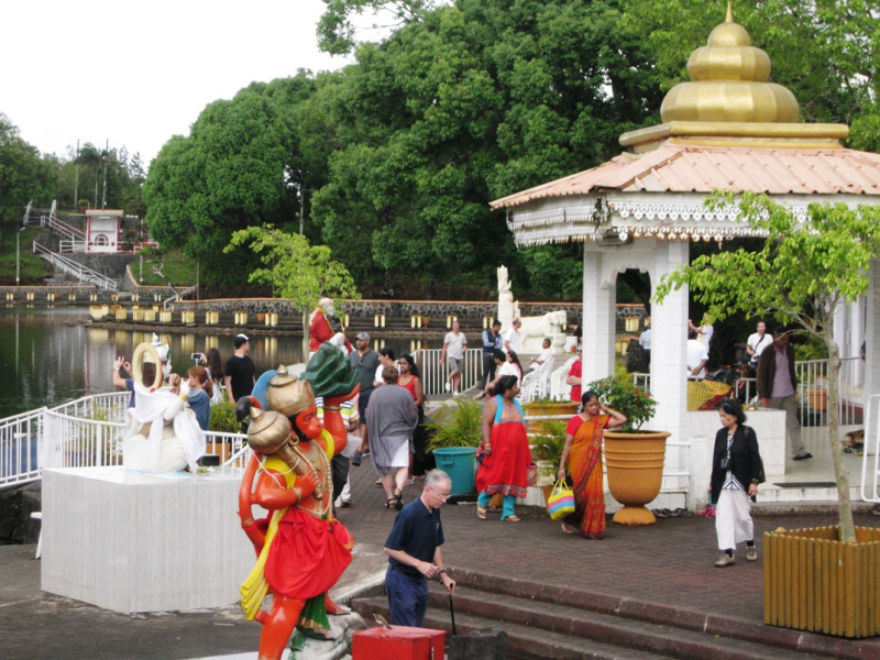 Photo 1 : Site du Lac sacré de Grand Bassin considéré comme une résurgence du Gange